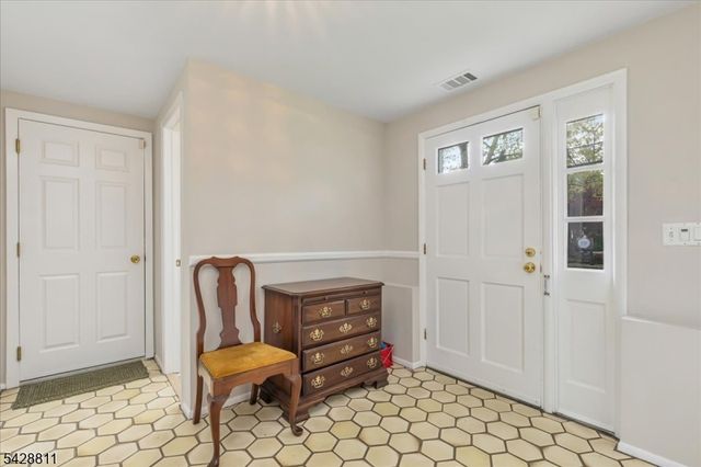1075 Charles St, Mountainside Boro, NJ 07092