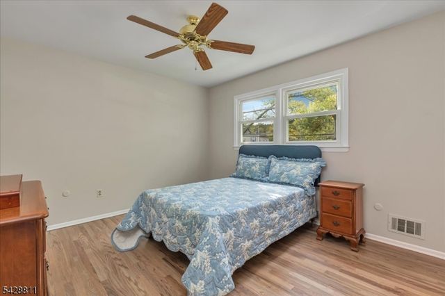1075 Charles St, Mountainside Boro, NJ 07092