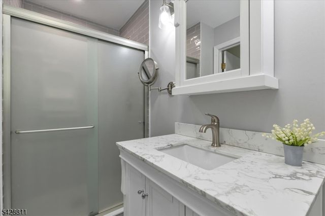 1075 Charles St, Mountainside Boro, NJ 07092