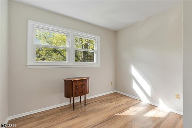 1075 Charles St, Mountainside Boro, NJ 07092