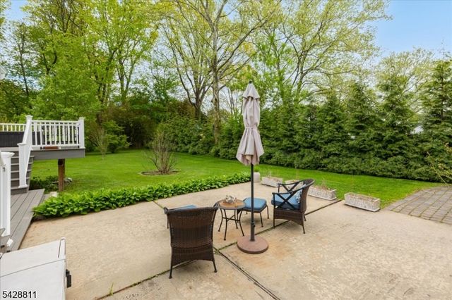 1075 Charles St, Mountainside Boro, NJ 07092
