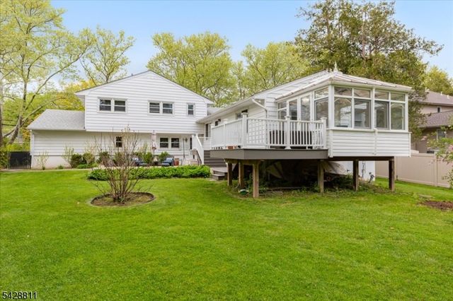 1075 Charles St, Mountainside Boro, NJ 07092