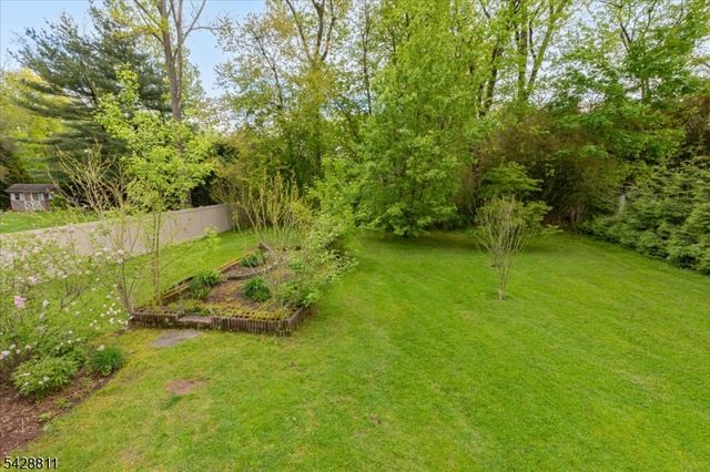 1075 Charles St, Mountainside Boro, NJ 07092
