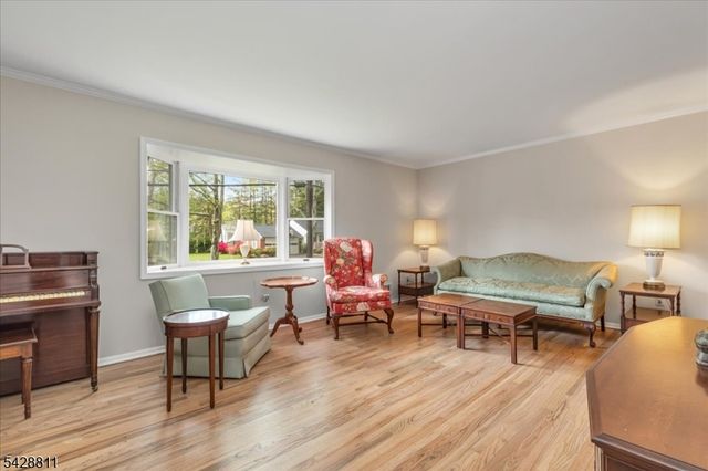 1075 Charles St, Mountainside Boro, NJ 07092