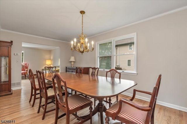 1075 Charles St, Mountainside Boro, NJ 07092