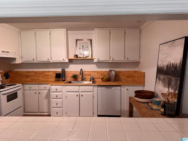 345 COUNTY ROAD 467, Vincent, AL 35178