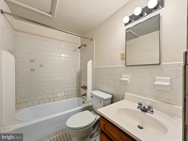 7871 ST BRIDGET LN, Dundalk, MD 21222