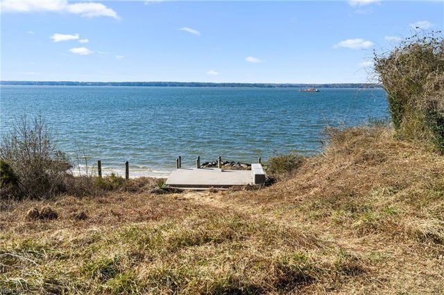 6174 Allmondsville RD, Gloucester, VA 23061