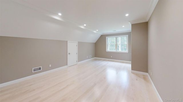 550 Moriches Road, Head Of The Harbor, NY 11780