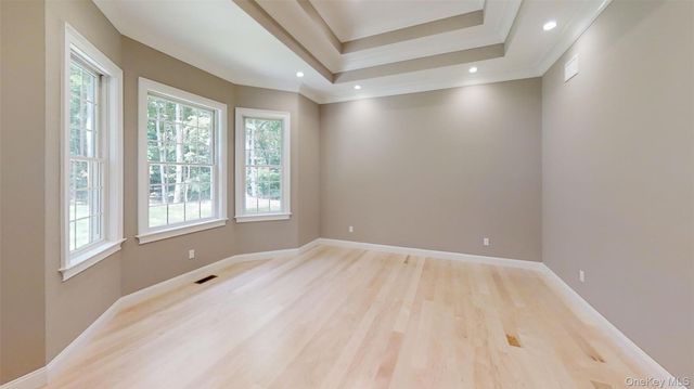 550 Moriches Road, Head Of The Harbor, NY 11780