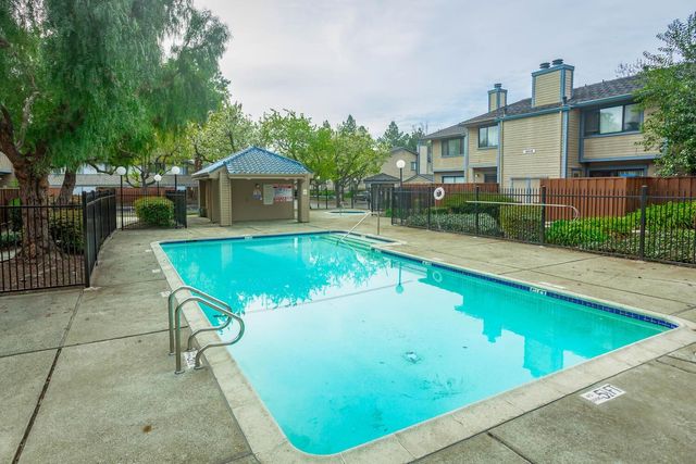 6001 Joaquin Murieta Ave F, Newark, CA 94560