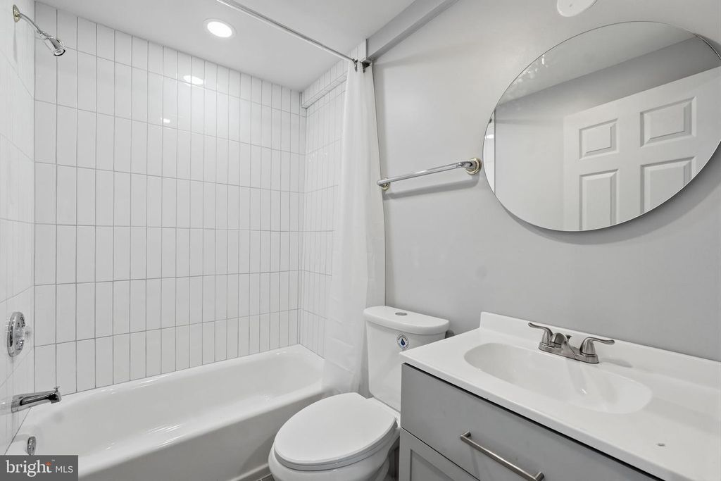 Image 33 of property listing at 107 CHERRYWOOD DR, Gaithersburg, MD 20878