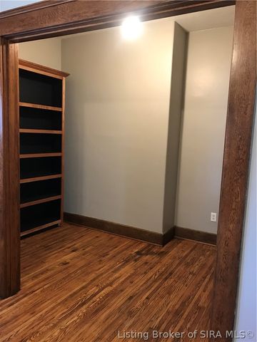 1928 E Spring Street, New Albany, IN 47150