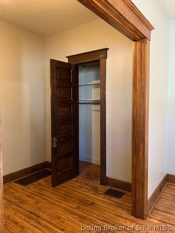 1928 E Spring Street, New Albany, IN 47150