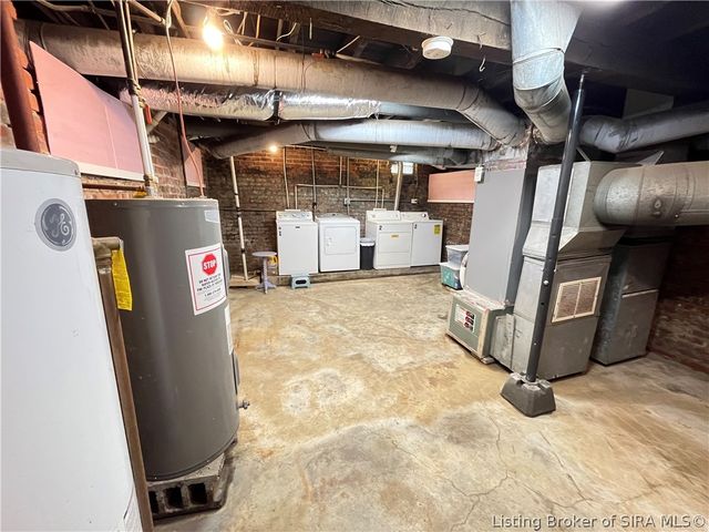 1928 E Spring Street, New Albany, IN 47150