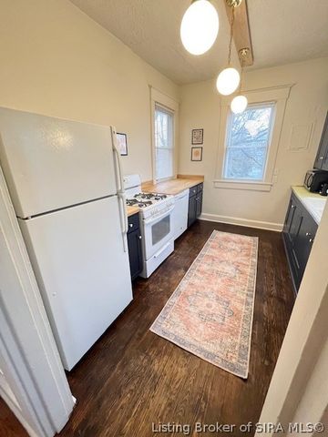 1928 E Spring Street, New Albany, IN 47150