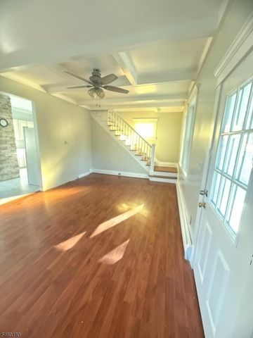 21 Harmon Pl, North Haledon Boro, NJ 07508