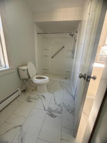 21 Harmon Pl, North Haledon Boro, NJ 07508