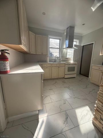 21 Harmon Pl, North Haledon Boro, NJ 07508