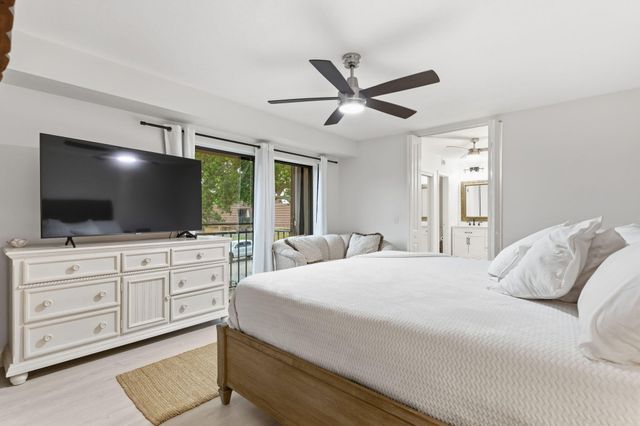 1807 18th Lane, Palm Beach Gardens, FL 33418