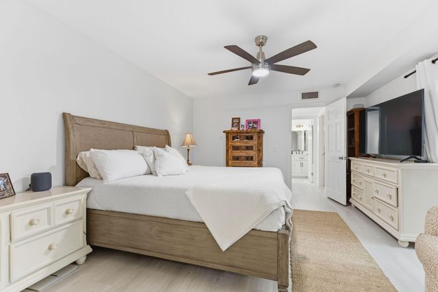 1807 18th Lane, Palm Beach Gardens, FL 33418