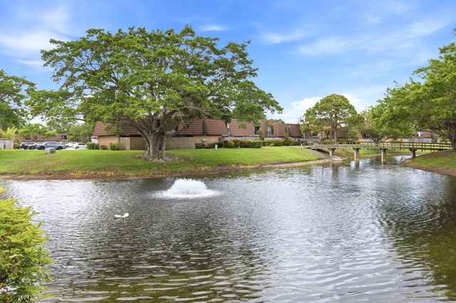 1807 18th Lane, Palm Beach Gardens, FL 33418