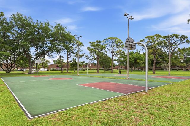 1807 18th Lane, Palm Beach Gardens, FL 33418