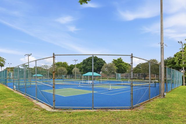 1807 18th Lane, Palm Beach Gardens, FL 33418