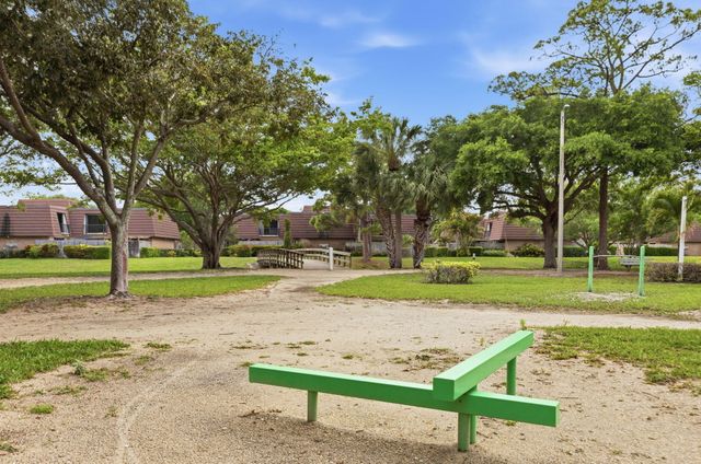1807 18th Lane, Palm Beach Gardens, FL 33418