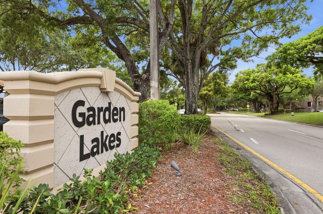 1807 18th Lane, Palm Beach Gardens, FL 33418