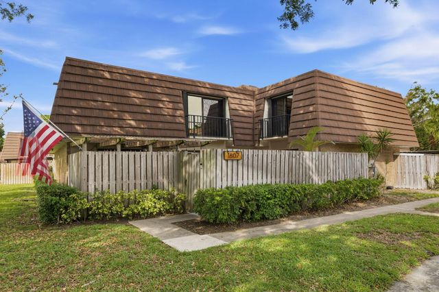 1807 18th Lane, Palm Beach Gardens, FL 33418