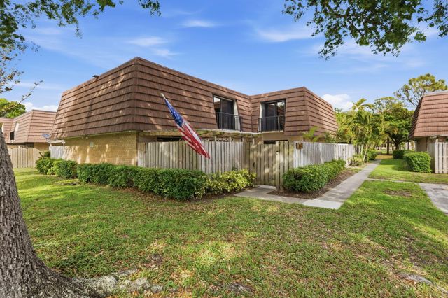 1807 18th Lane, Palm Beach Gardens, FL 33418