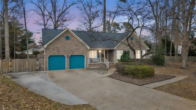 704 Yateley CT, Chesapeake, VA 23322