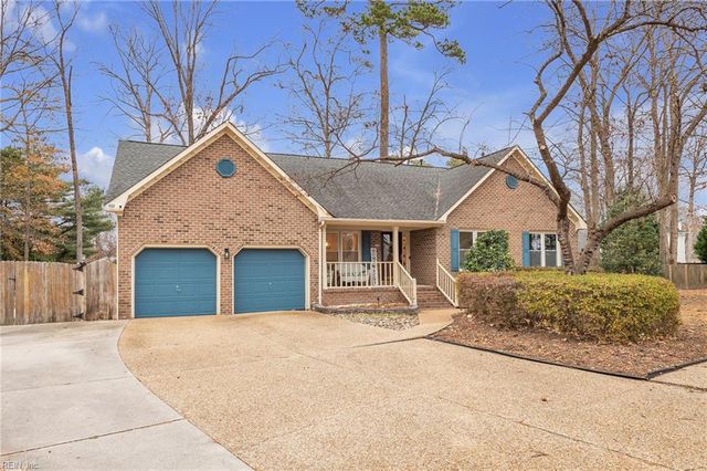 704 Yateley CT, Chesapeake, VA 23322