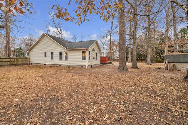 704 Yateley CT, Chesapeake, VA 23322