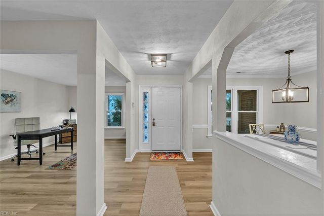 704 Yateley CT, Chesapeake, VA 23322