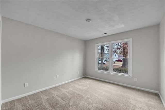 704 Yateley CT, Chesapeake, VA 23322