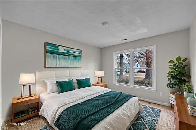 704 Yateley CT, Chesapeake, VA 23322