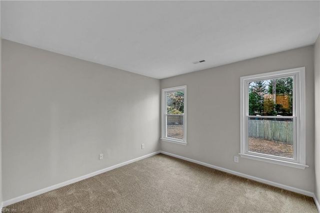 704 Yateley CT, Chesapeake, VA 23322