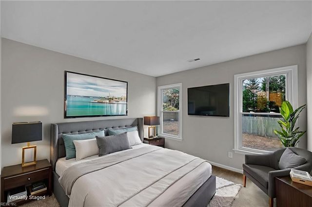 704 Yateley CT, Chesapeake, VA 23322