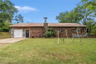 9 Holmes Lane, Van Buren, AR 72956