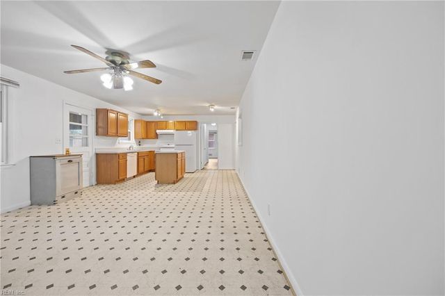 4536 Little John DR, Norfolk, VA 23513