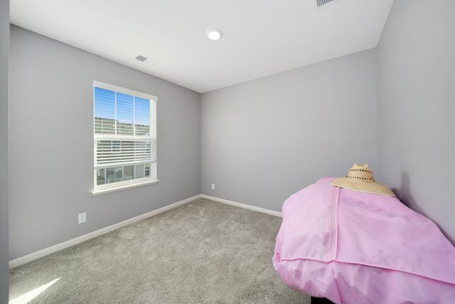 1004 Atterberg Road, South Elgin, IL 60177