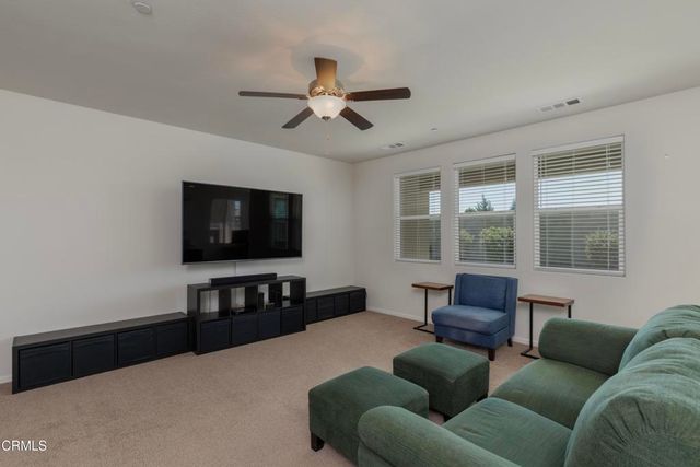 12201 Quiet Creek Way, Bakersfield, CA 93311