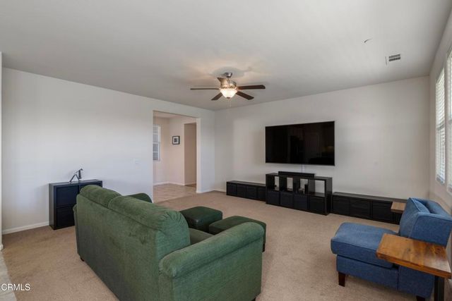 12201 Quiet Creek Way, Bakersfield, CA 93311