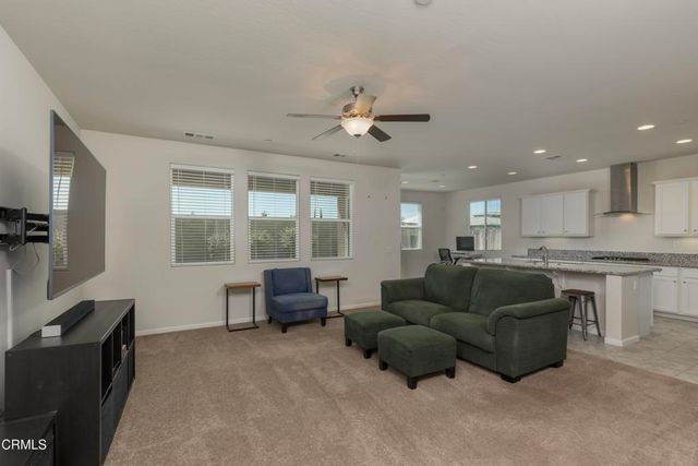 12201 Quiet Creek Way, Bakersfield, CA 93311
