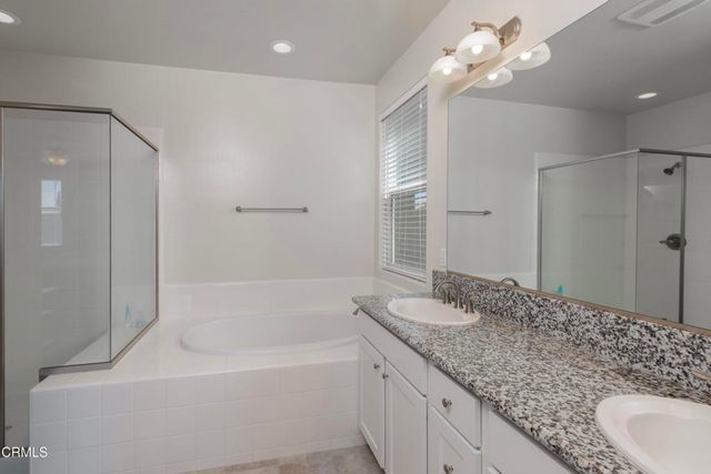 12201 Quiet Creek Way, Bakersfield, CA 93311