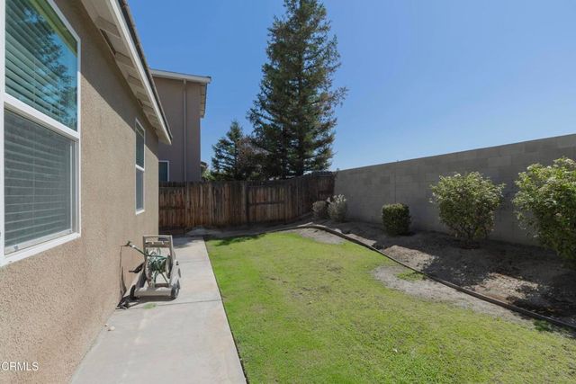 12201 Quiet Creek Way, Bakersfield, CA 93311