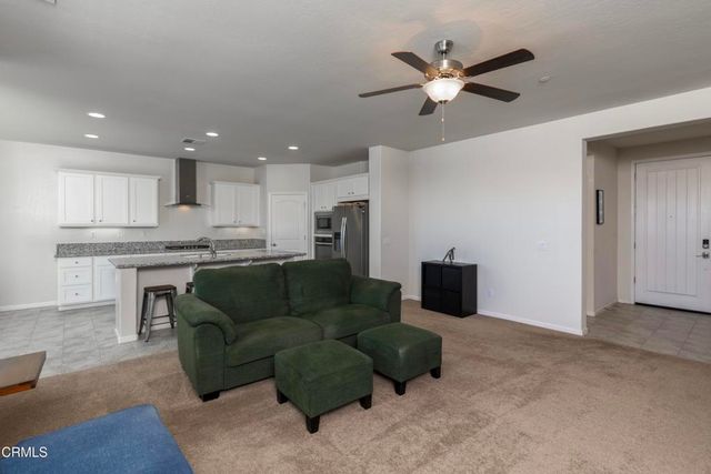 12201 Quiet Creek Way, Bakersfield, CA 93311