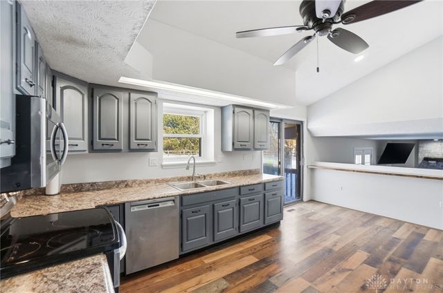 2752 Harlan Road, Waynesville, OH 45068